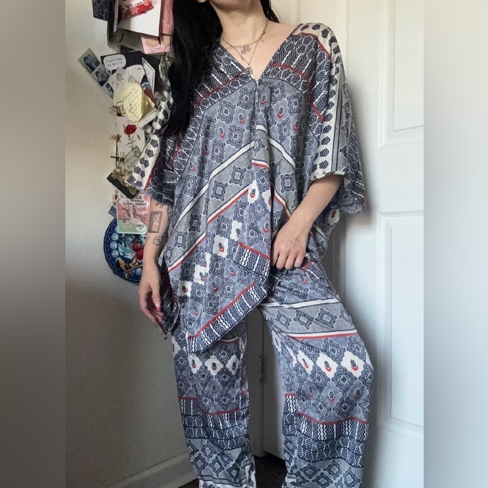 Natori Aztec Patterned Set OS - Picture 3 of 4